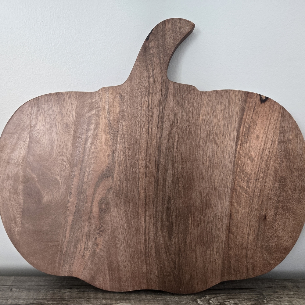 Wooden Pumpkin-Shaped Cutting Board
